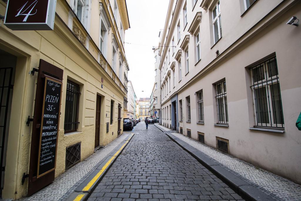 Ruterra Red Roofs View With Garage Apartamento Praga