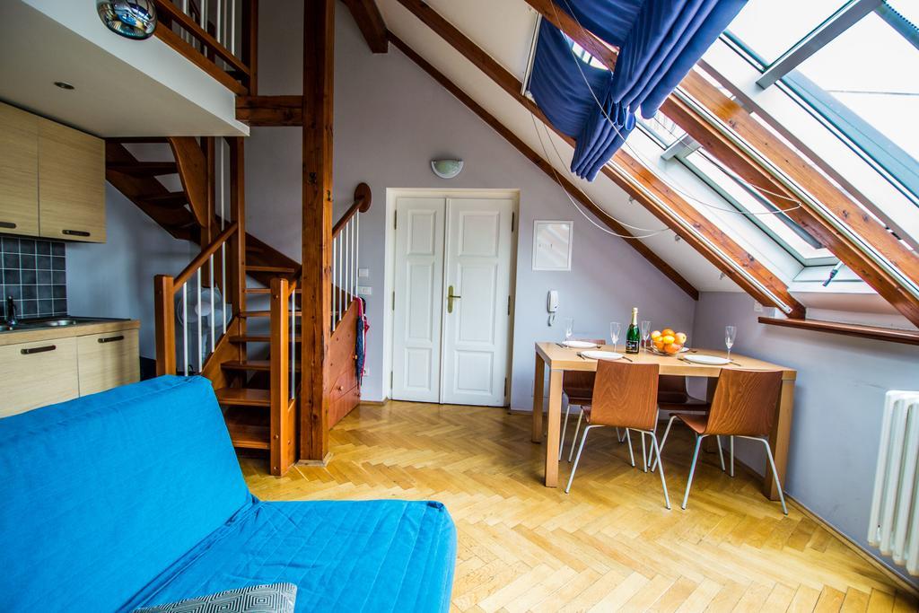 Ruterra Red Roofs View With Garage * Praga