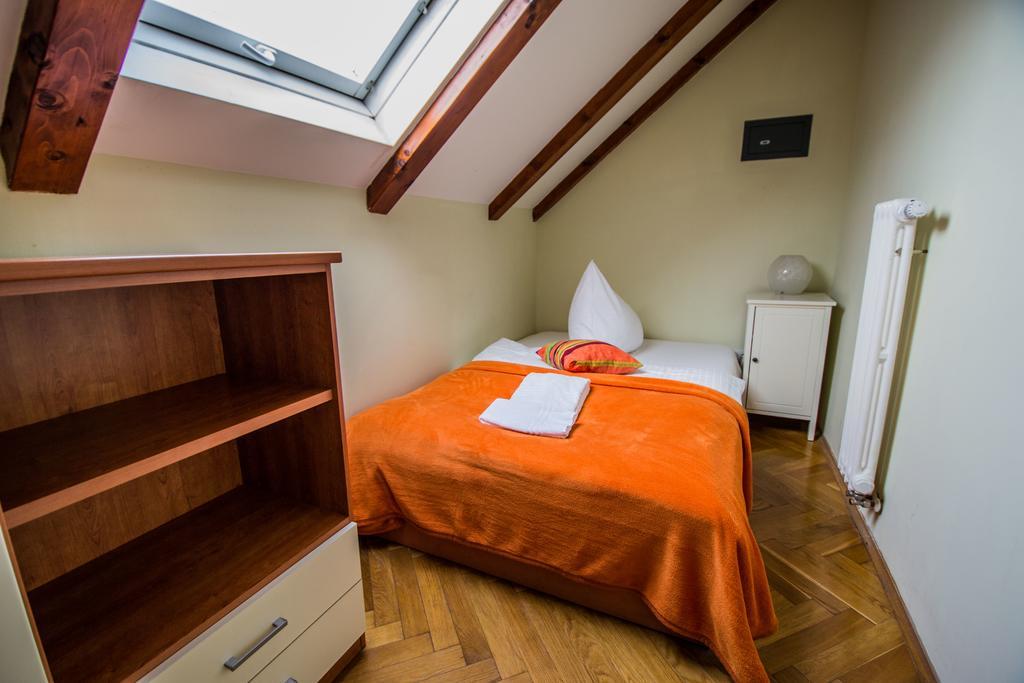 Ruterra Red Roofs View With Garage Apartamento Praga
